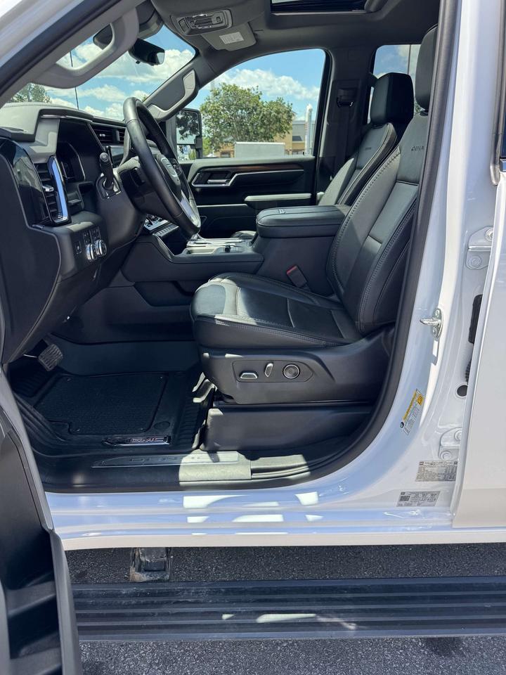 2025 GMC SIERRA 2500HD 4WD Crew Cab Denali Duramax Diesel Photo