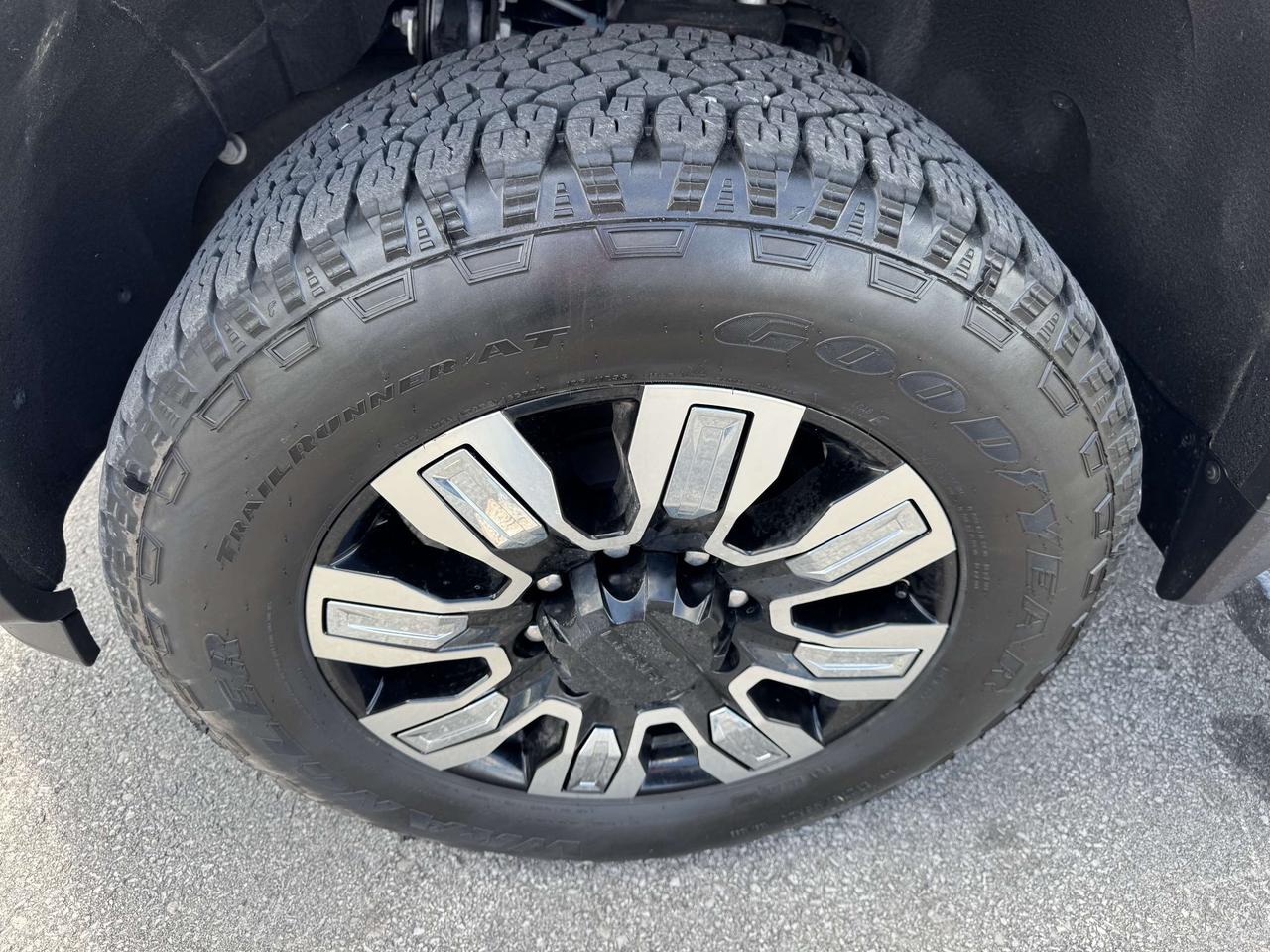 2025 GMC SIERRA 2500HD 4WD Crew Cab Denali Duramax Diesel Photo