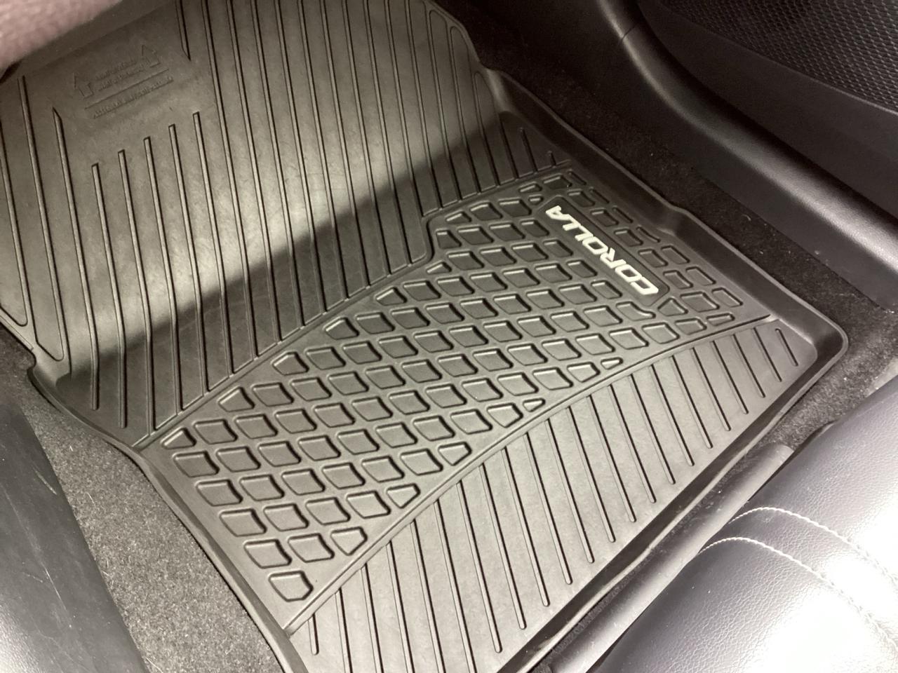 2020 Toyota Corolla Hybrid Premium Photo