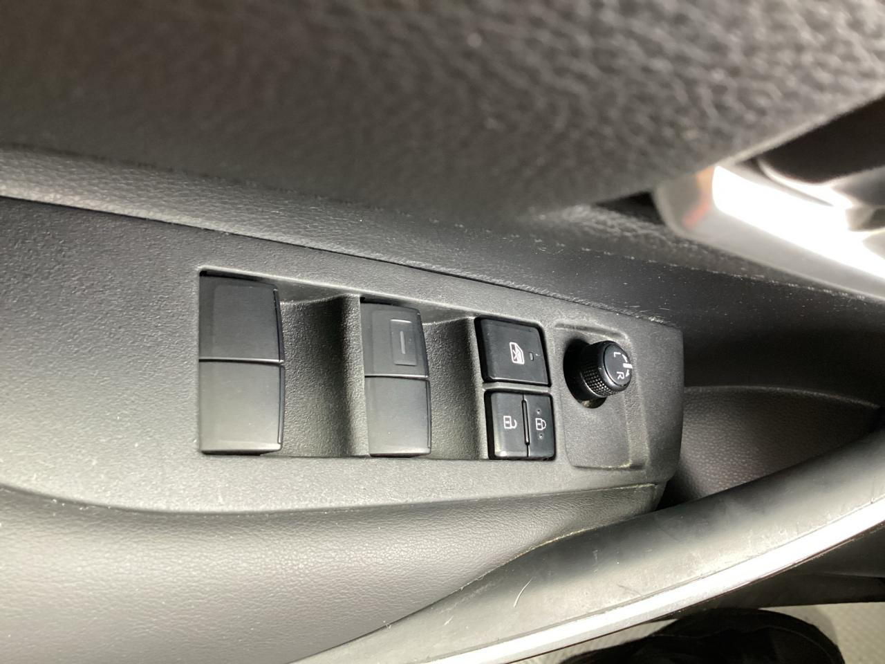 2020 Toyota Corolla Hybrid Premium Photo