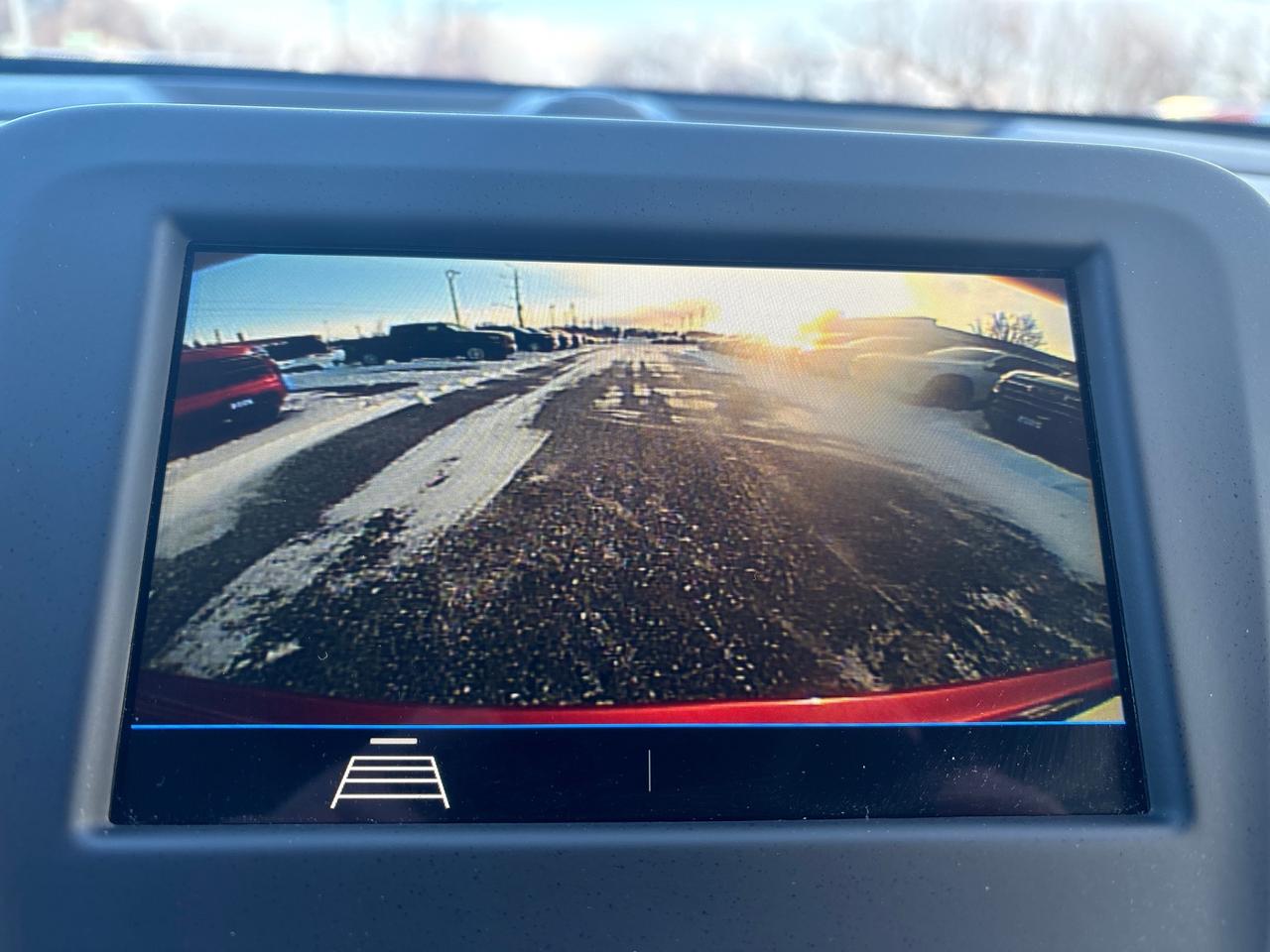 2019 Chevrolet Equinox 1LT AWD + Heated Seats + Power Seat + 1 Owner Photo