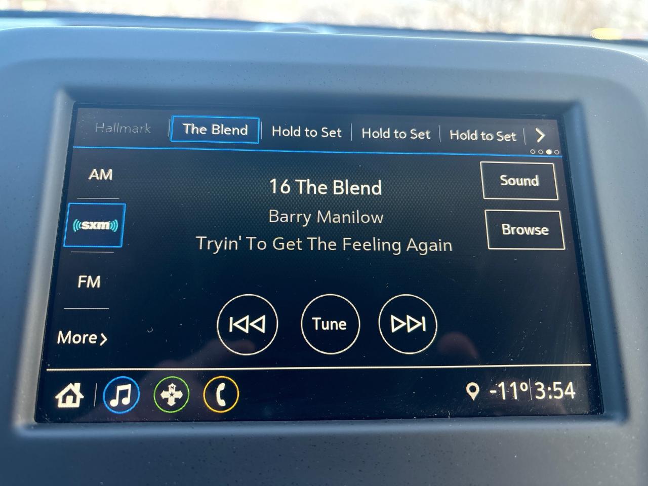 2019 Chevrolet Equinox 1LT AWD + Heated Seats + Power Seat + 1 Owner Photo