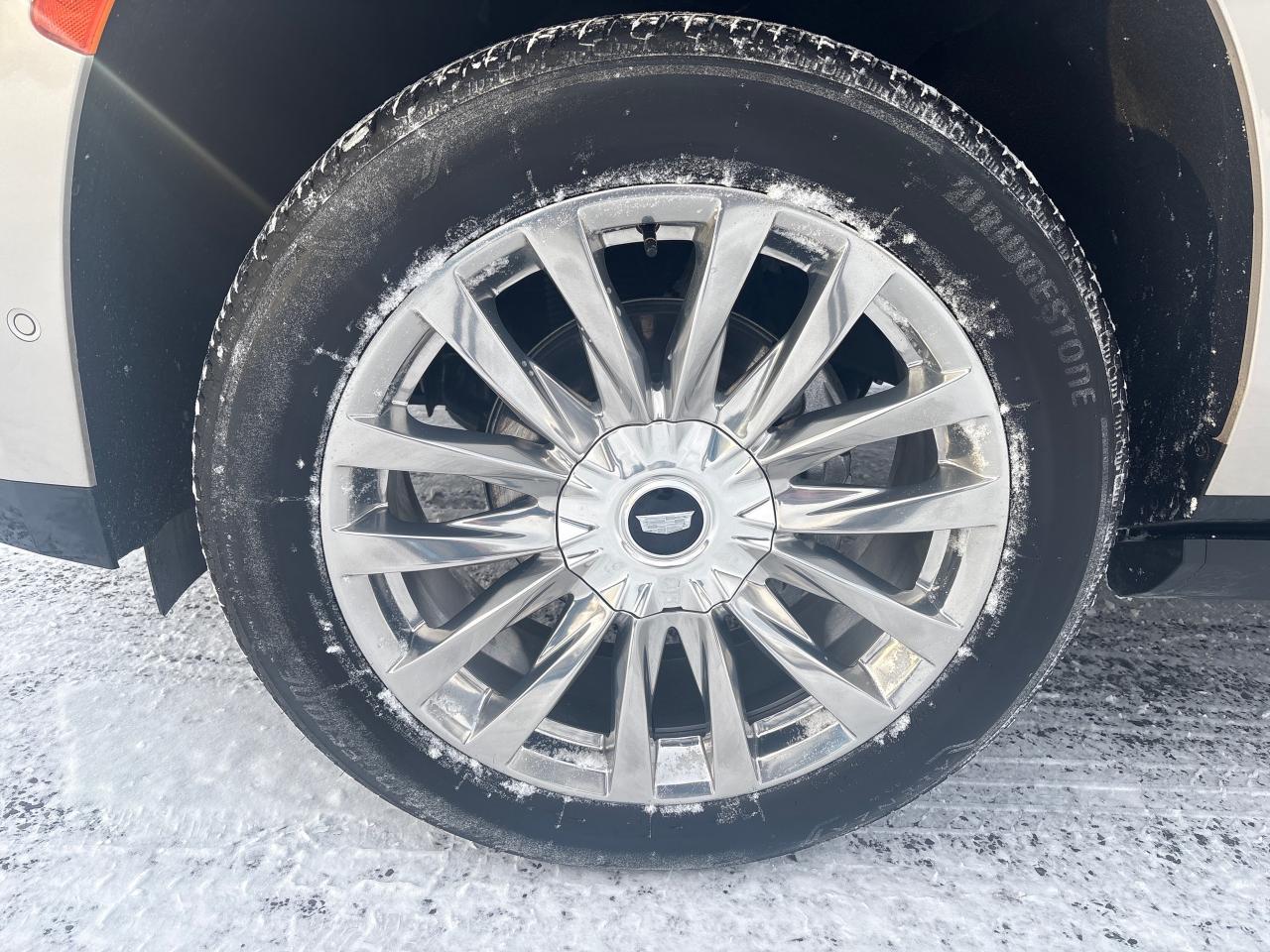 2024 Cadillac Escalade Premium Luxury 4WD + Drivers Assist Tech Pkg + Pow Photo4