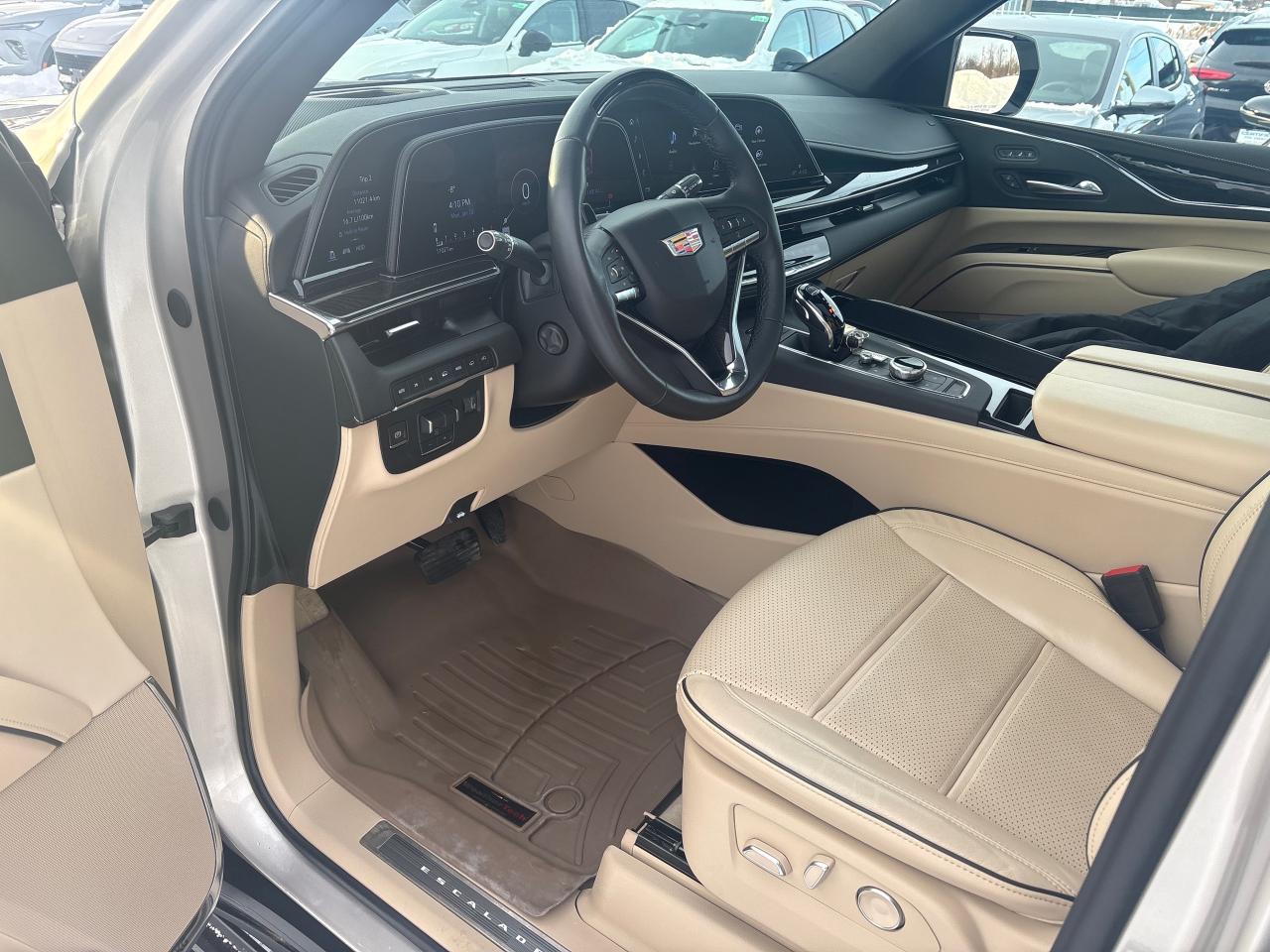 2024 Cadillac Escalade Premium Luxury 4WD + Drivers Assist Tech Pkg + Pow Photo