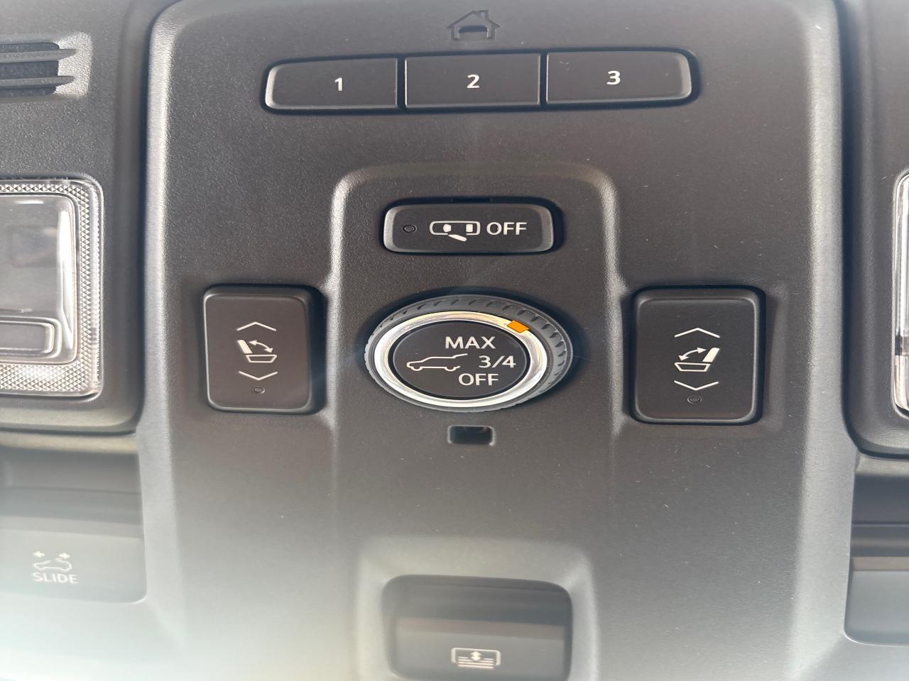 2024 Cadillac Escalade Premium Luxury 4WD + Drivers Assist Tech Pkg + Pow Photo