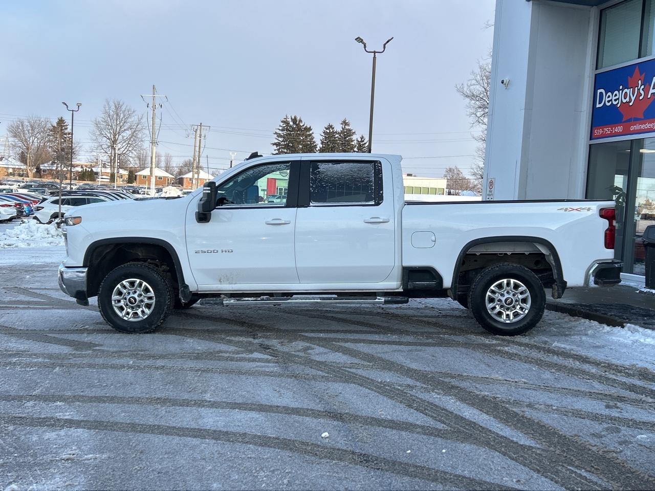 2025 Chevrolet SILVERADO 2500HD LT 159" Photo2