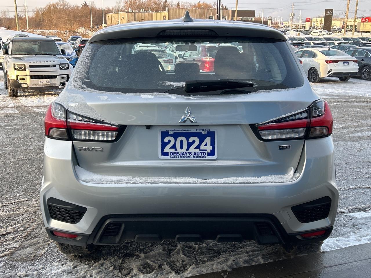 2024 Mitsubishi RVR ES Photo