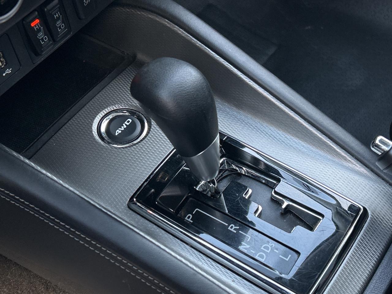 2024 Mitsubishi RVR ES Photo