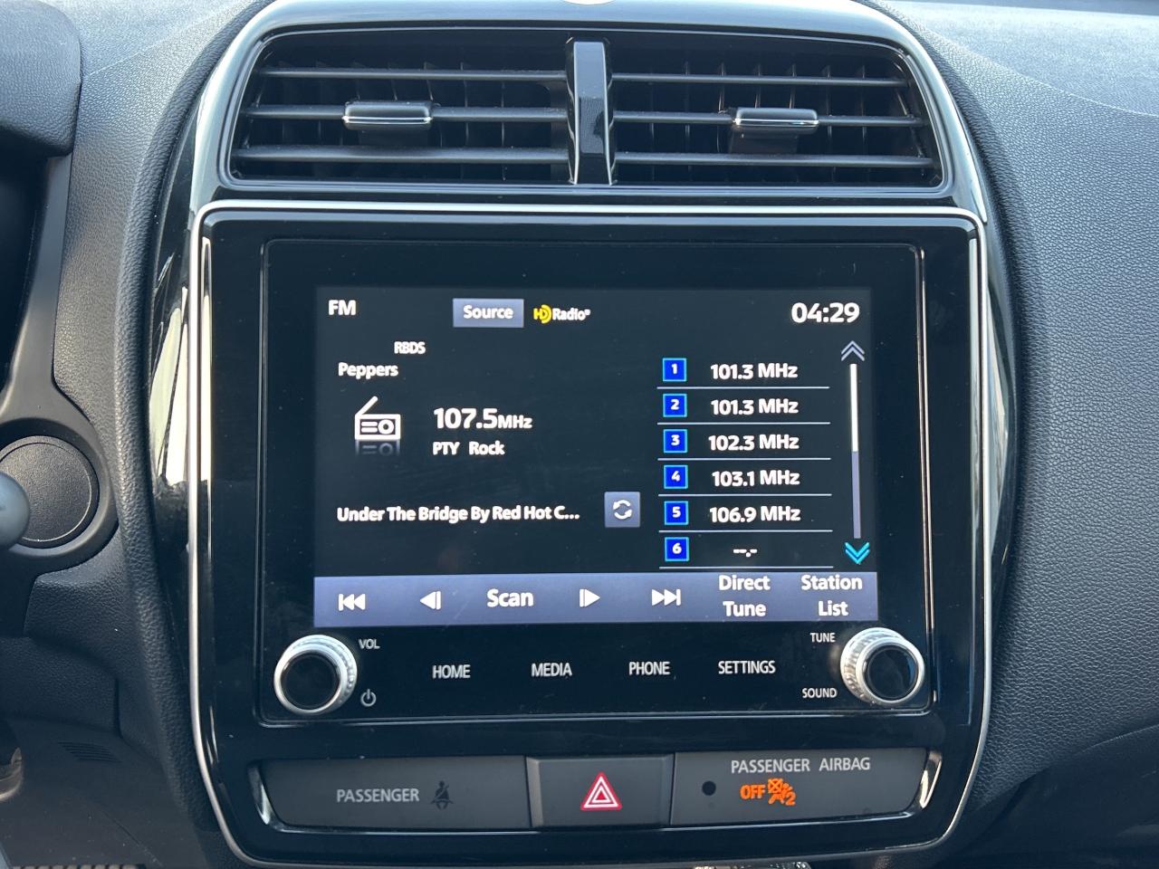 2024 Mitsubishi RVR ES Photo