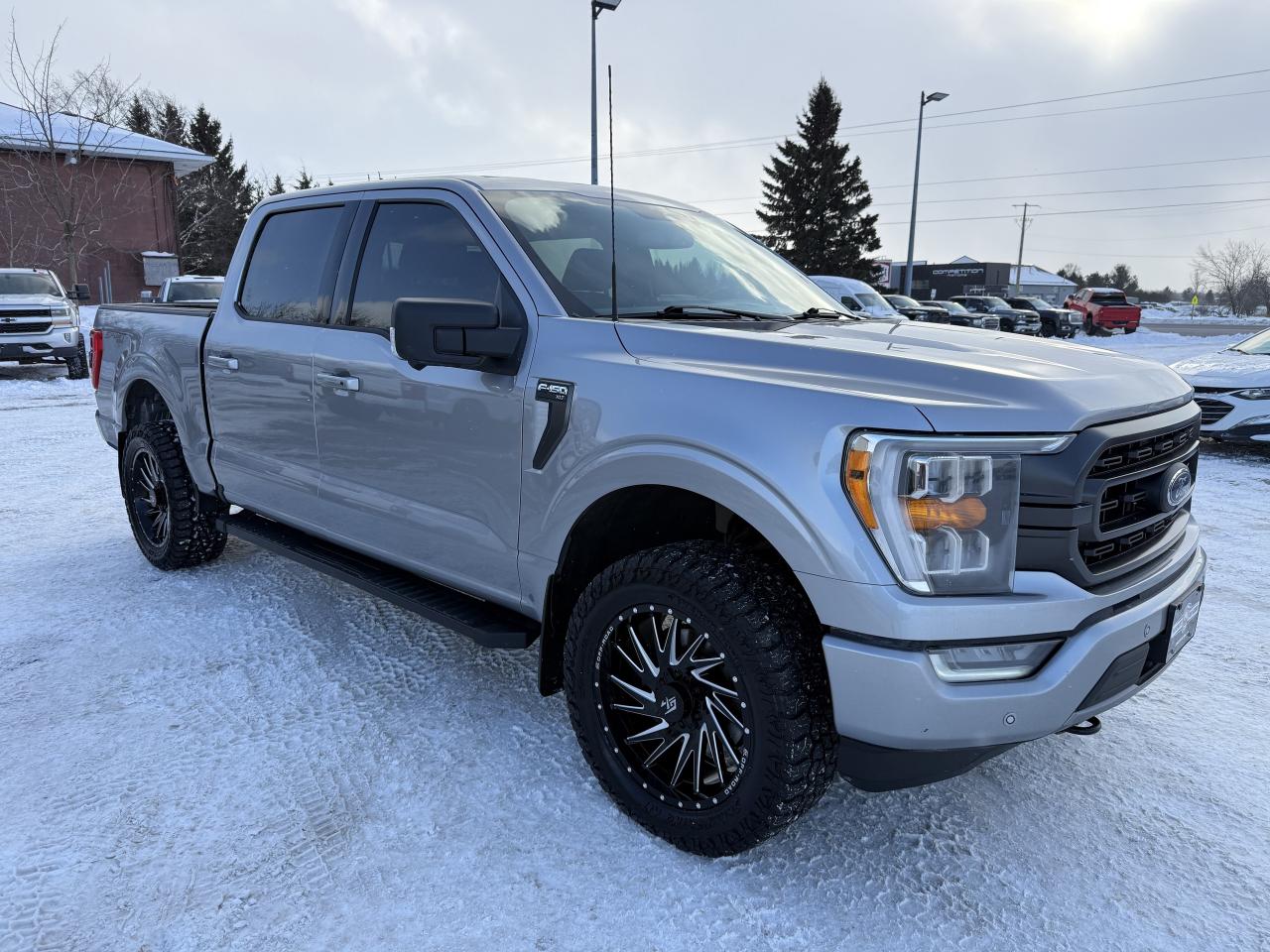 2021 Ford F-150 XLT 4WD SuperCrew 5.5' Box Photo