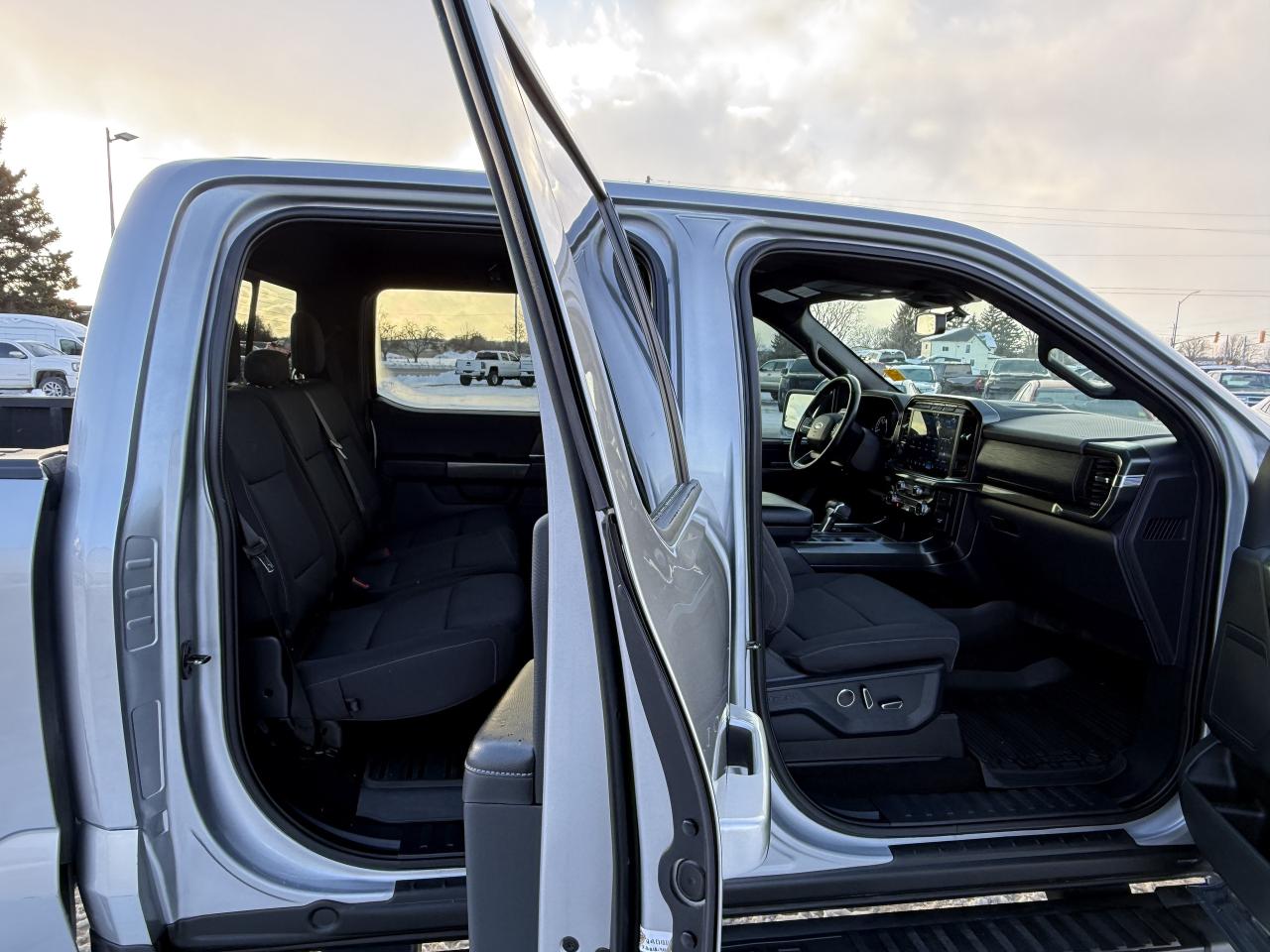 2021 Ford F-150 XLT 4WD SuperCrew 5.5' Box Photo