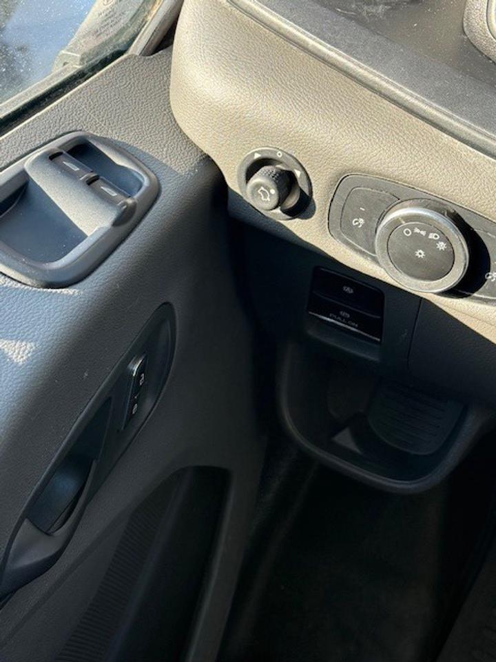 2024 Ford Transit Cargo Van 5.99% finance rates, Factory warranty. Photo4