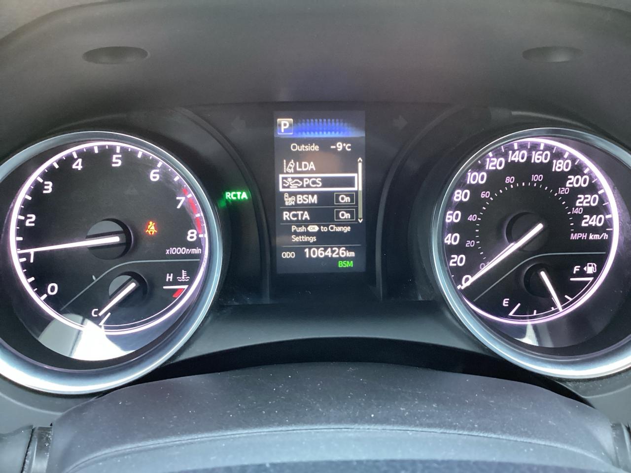 2018 Toyota Camry SE Upgrade Photo