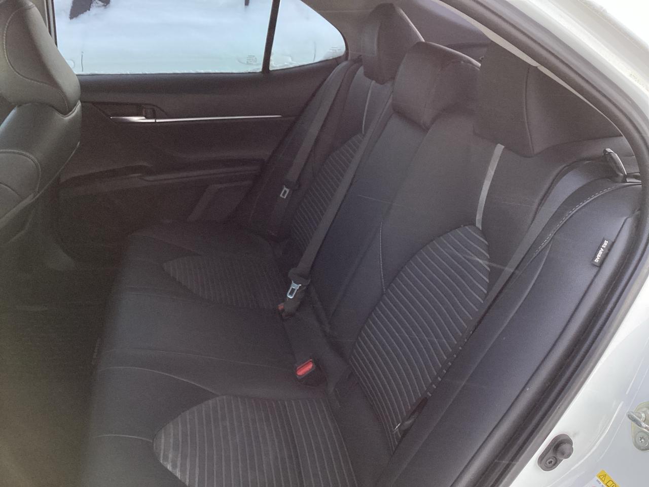 2018 Toyota Camry SE Upgrade Photo