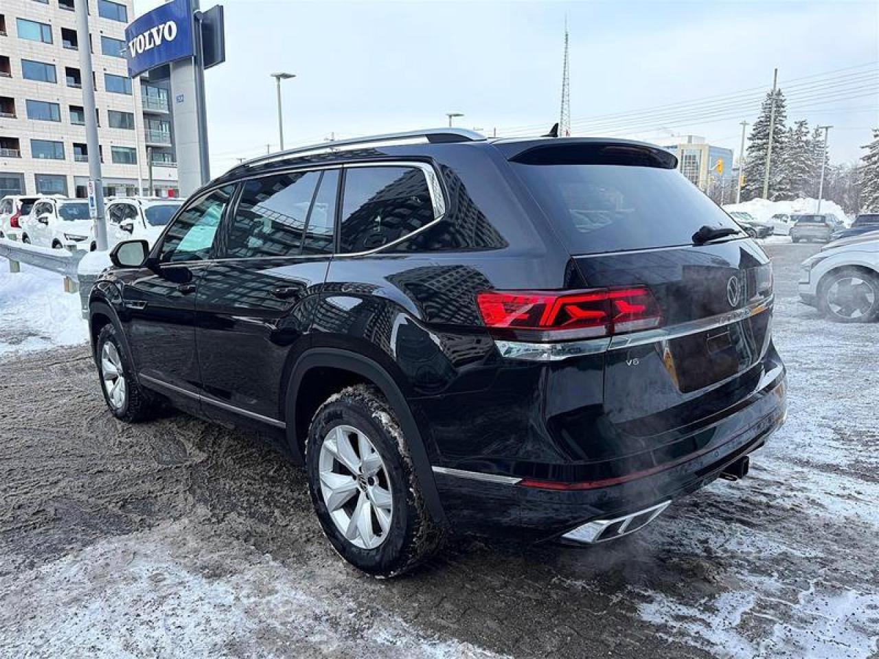 2023 Volkswagen Atlas Execline 3.6L 8sp at w/Tip 4MOTION Photo