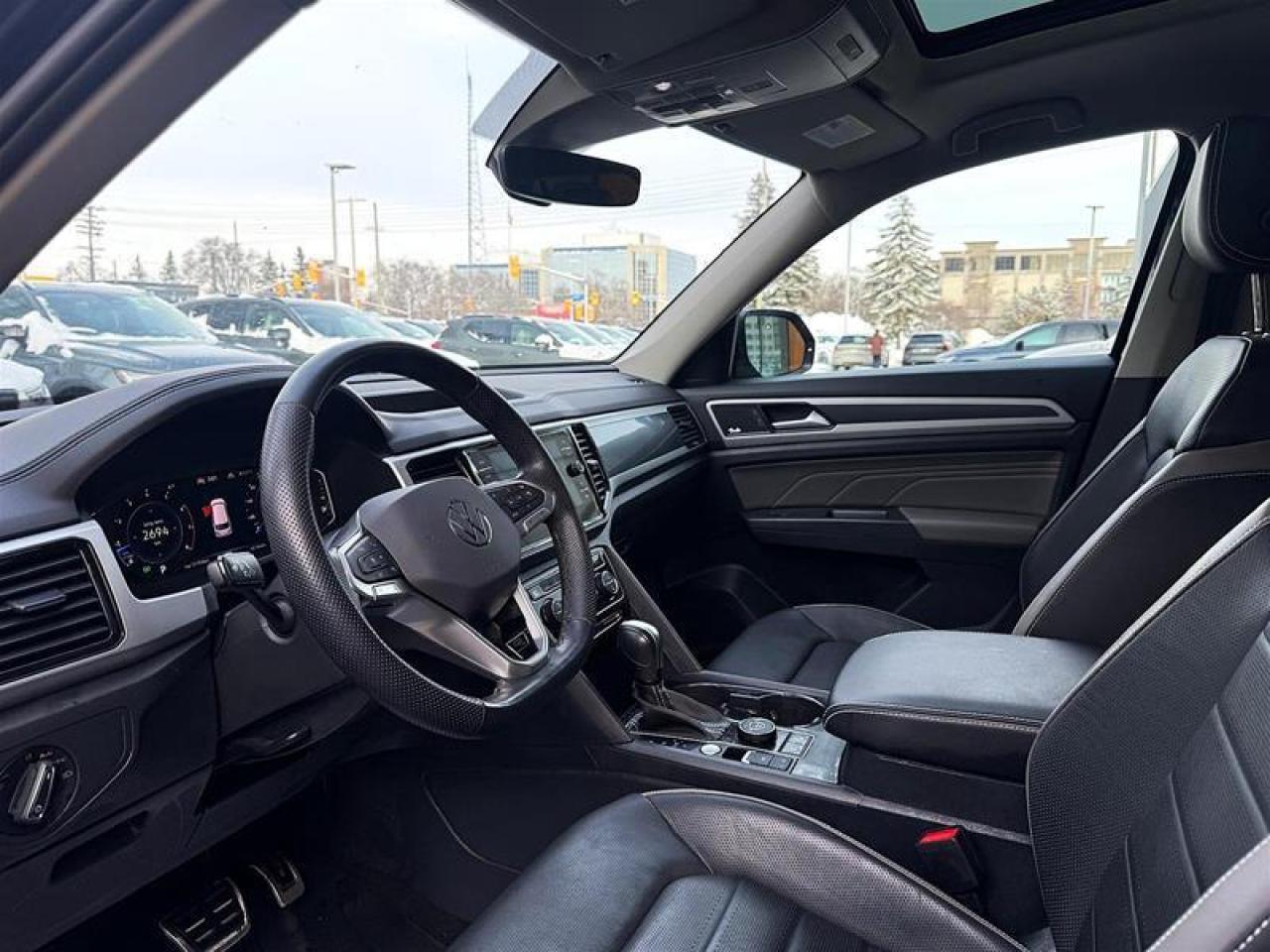 2023 Volkswagen Atlas Execline 3.6L 8sp at w/Tip 4MOTION Photo