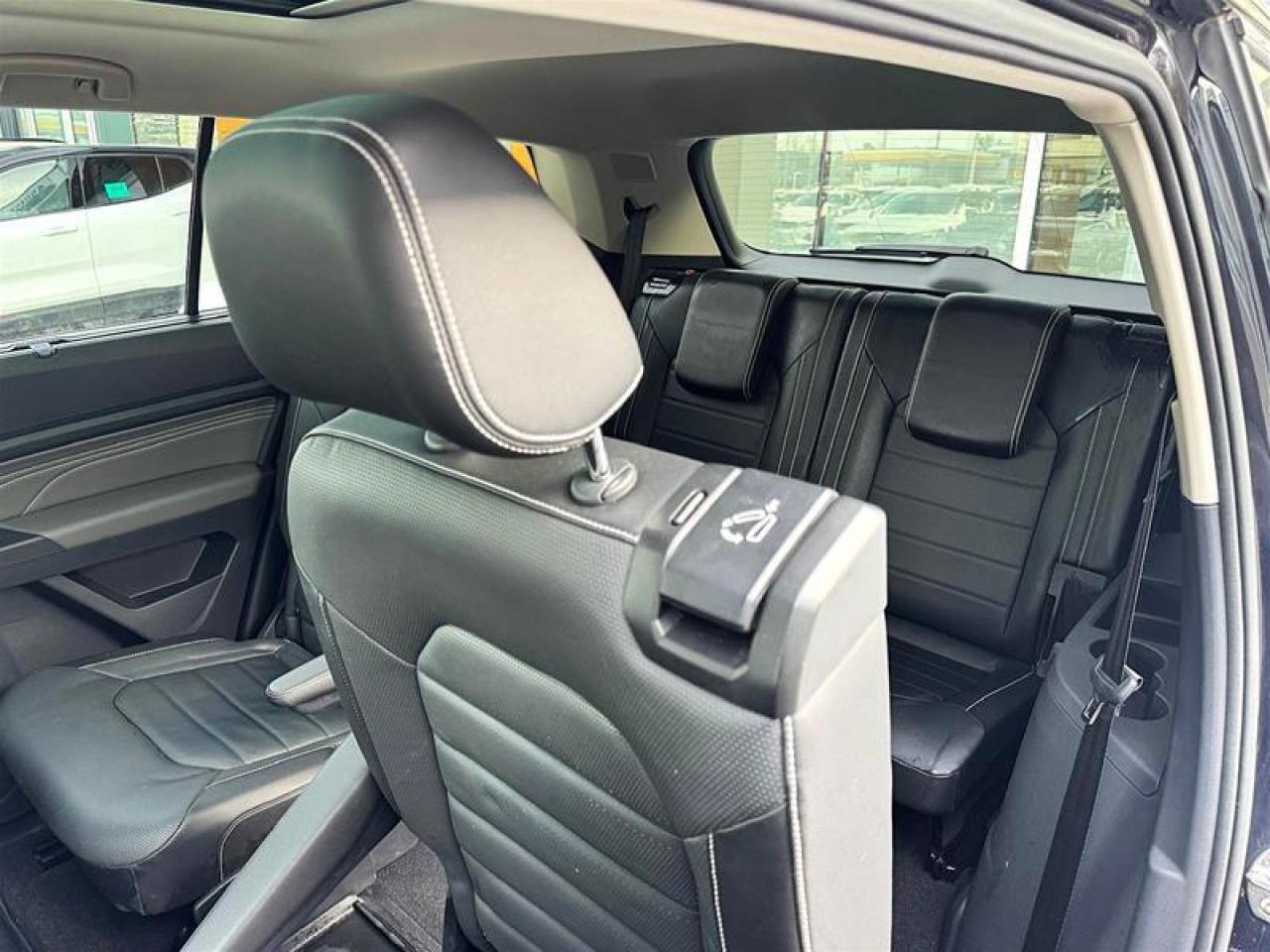 2023 Volkswagen Atlas Execline 3.6L 8sp at w/Tip 4MOTION Photo