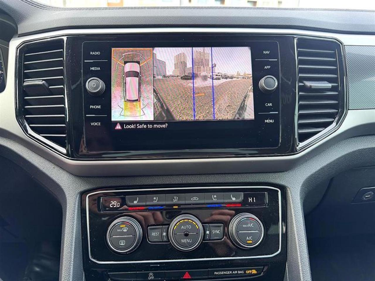 2023 Volkswagen Atlas Execline 3.6L 8sp at w/Tip 4MOTION Photo