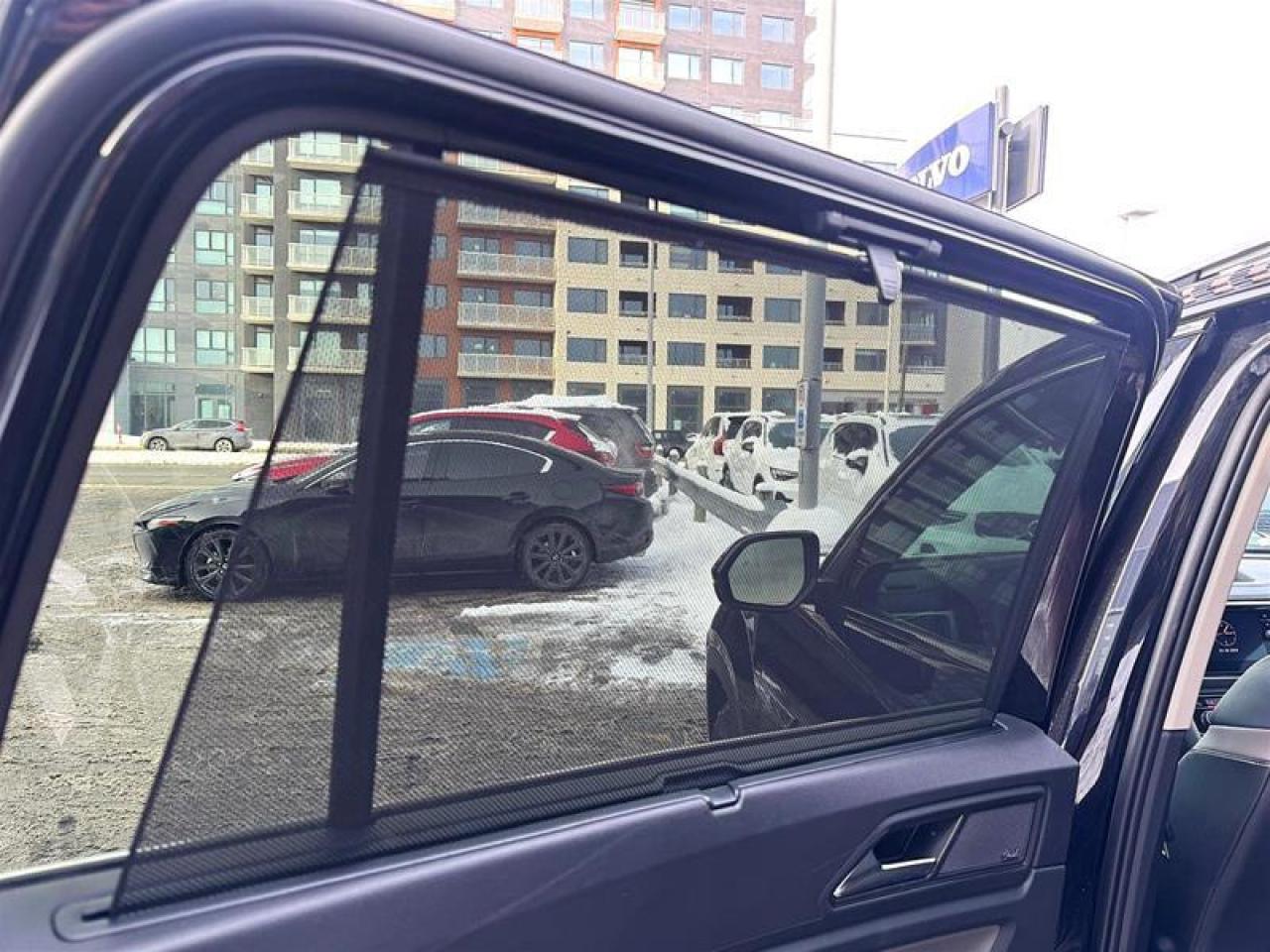 2023 Volkswagen Atlas Execline 3.6L 8sp at w/Tip 4MOTION Photo