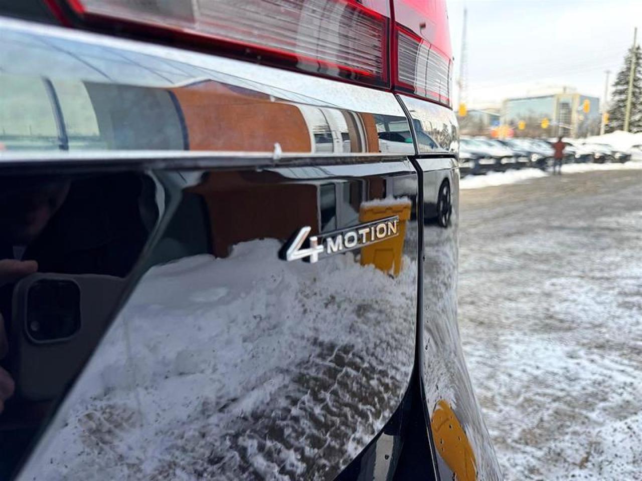 2023 Volkswagen Atlas Execline 3.6L 8sp at w/Tip 4MOTION Photo