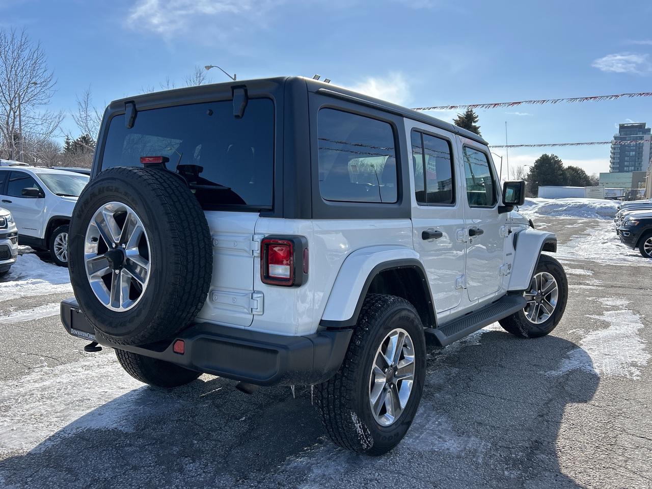2021 Jeep Wrangler Sahara w/Leather, NAV, Heated Seats, Remote Start Photo
