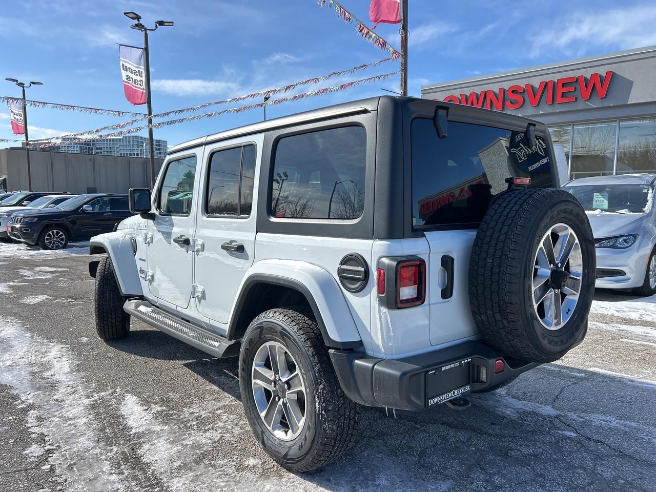 2021 Jeep Wrangler Sahara w/Leather, NAV, Heated Seats, Remote Start Photo