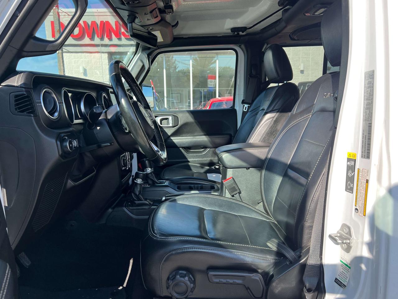 2021 Jeep Wrangler Sahara w/Leather, NAV, Heated Seats, Remote Start Photo