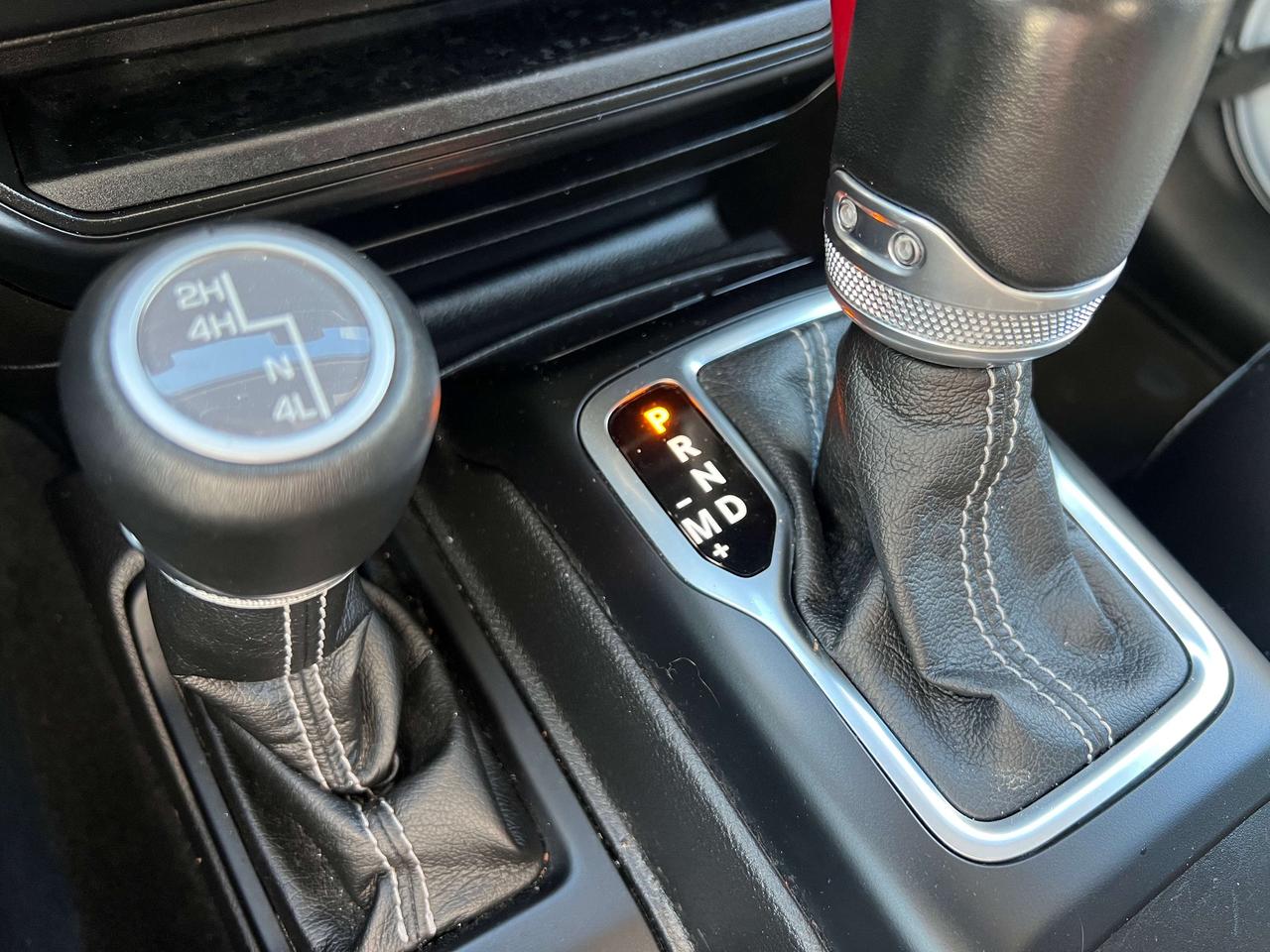 2021 Jeep Wrangler Sahara w/Leather, NAV, Heated Seats, Remote Start Photo