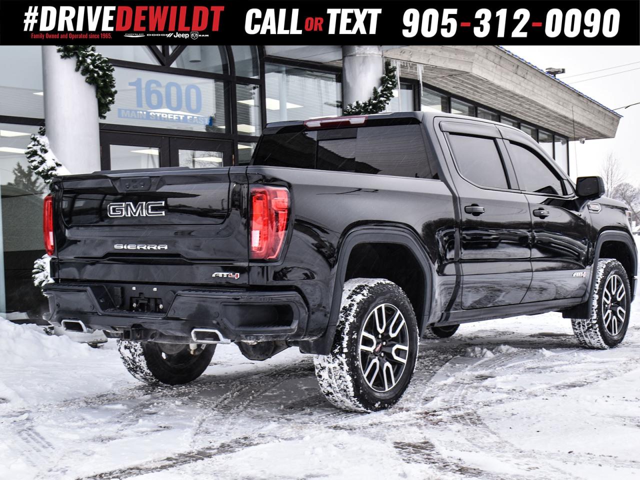 2025 GMC Sierra 1500 AT4   POWER SUNROOF   ONE OWNER Photo
