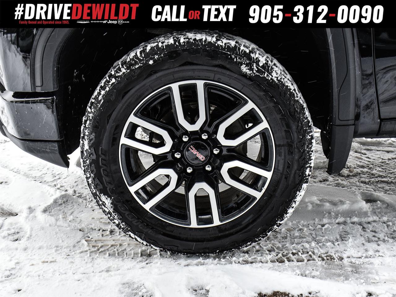 2025 GMC Sierra 1500 AT4   POWER SUNROOF   ONE OWNER Photo