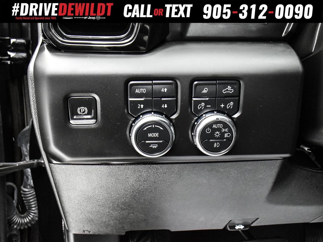 2025 GMC Sierra 1500 AT4   POWER SUNROOF   ONE OWNER Photo