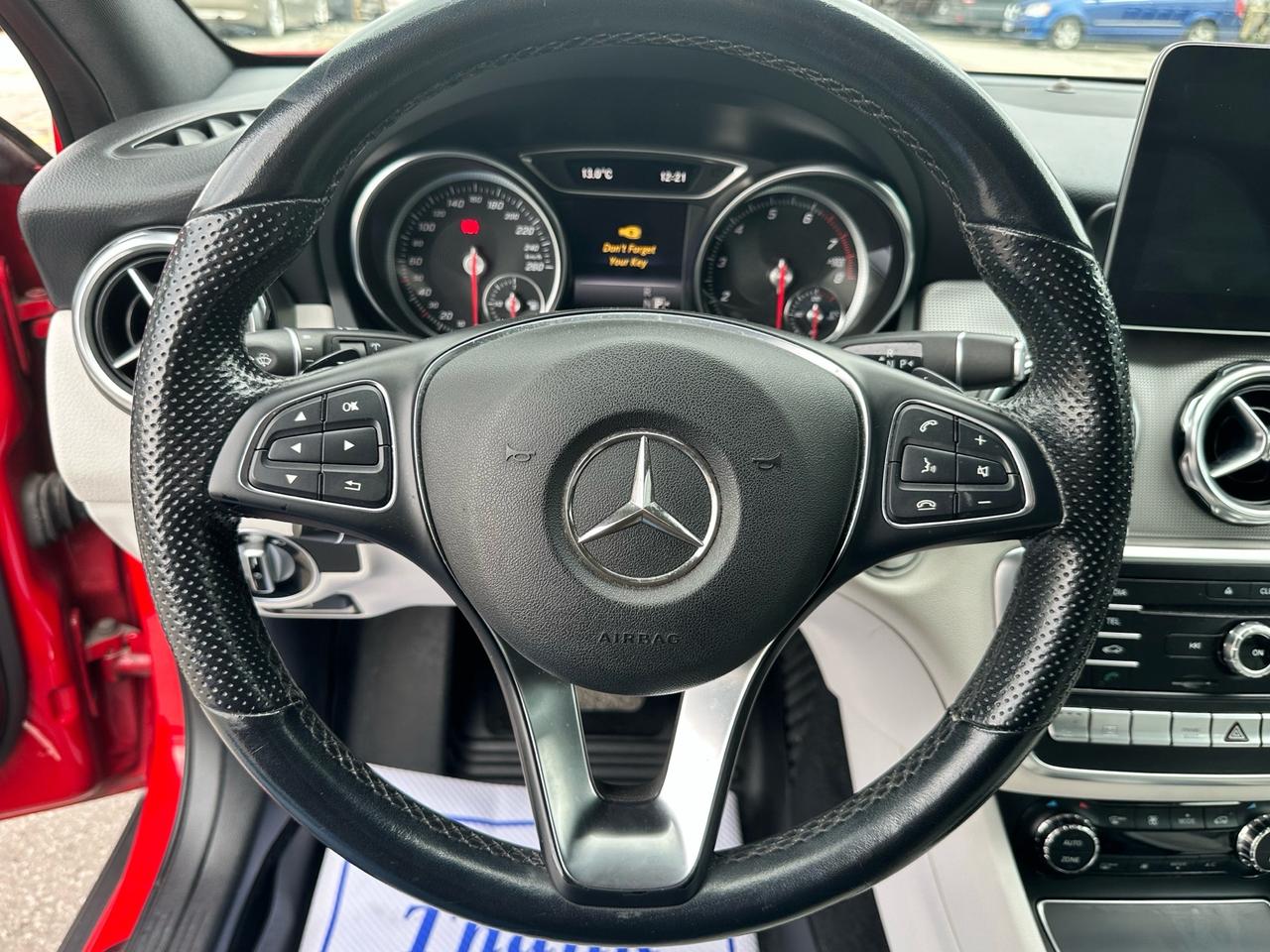 2019 Mercedes-Benz GLA-Class GLA 250 Photo