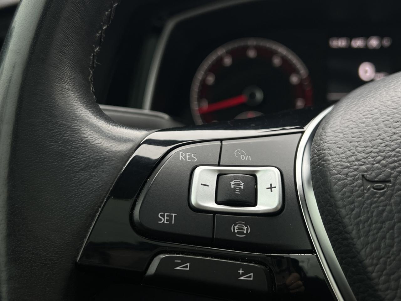 2019 Volkswagen Jetta Highline   Leather   Htd Seats   Alloys Photo