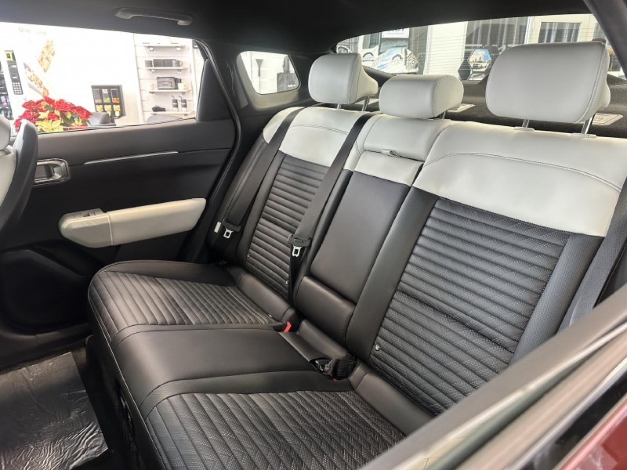 2026 Kia EV4 GT-LINE Photo3