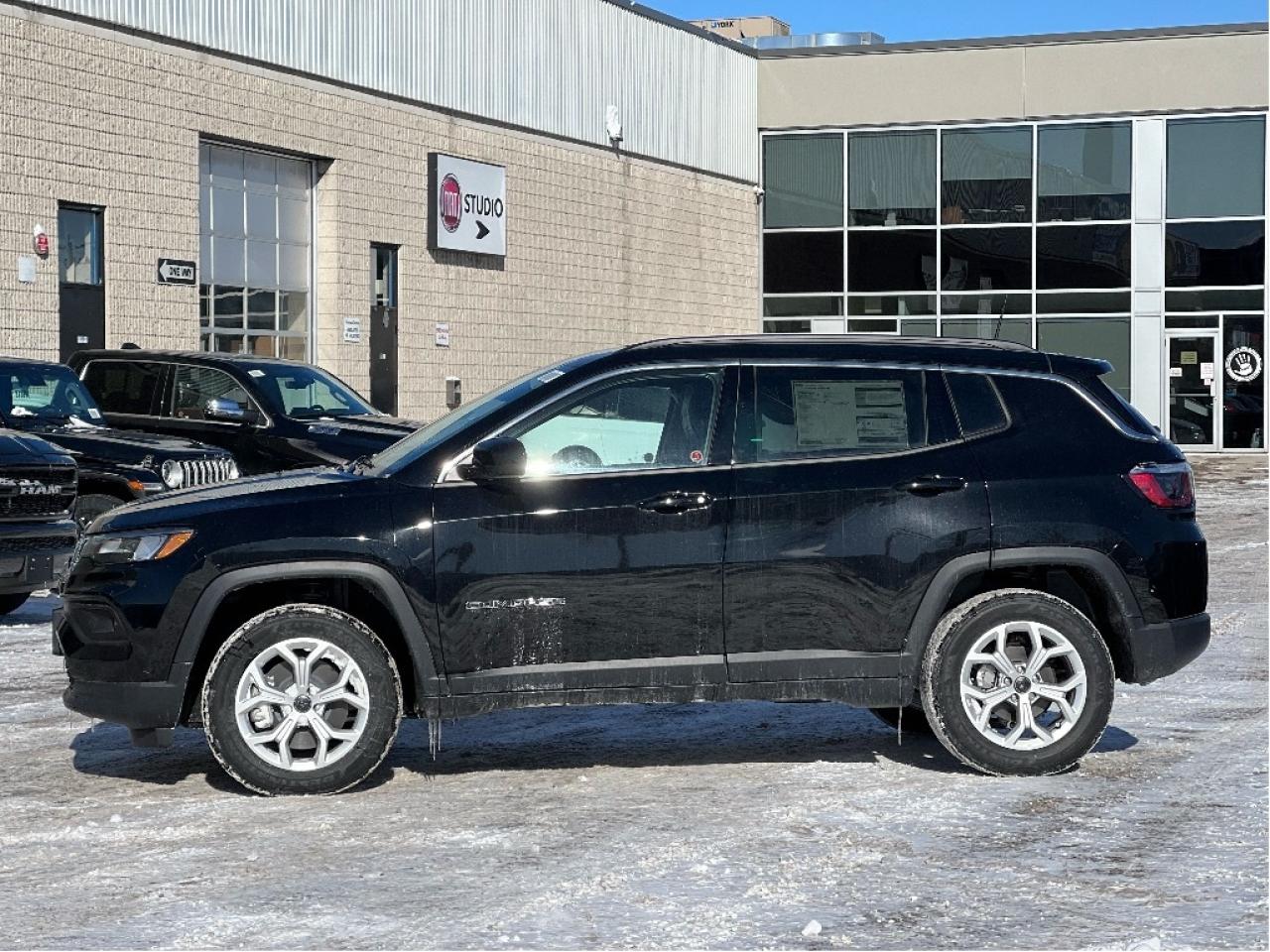 2025 Jeep Compass NORTH 4X4 Photo