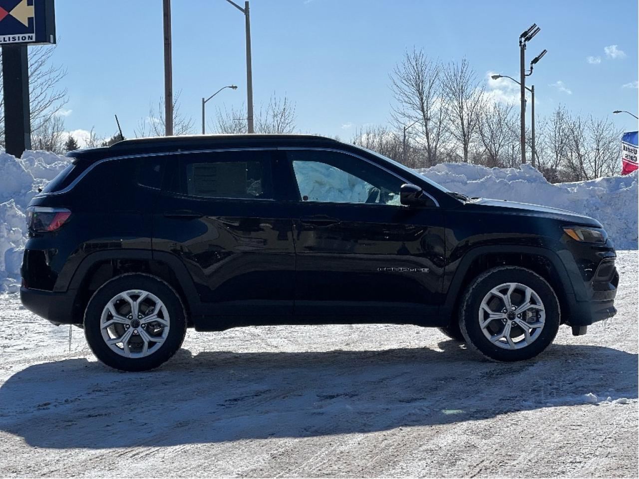 2025 Jeep Compass NORTH 4X4 Photo