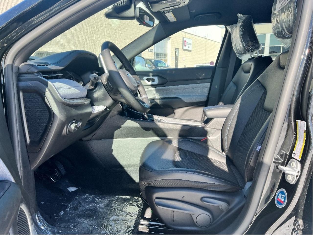 2025 Jeep Compass NORTH 4X4 Photo