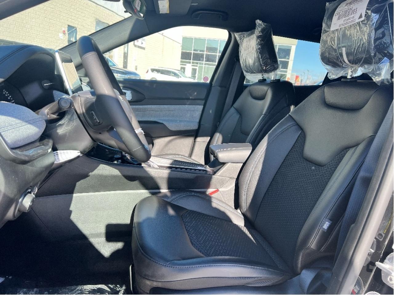 2025 Jeep Compass NORTH 4X4 Photo