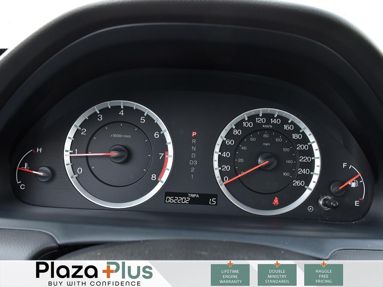 2010 Honda Accord Sedan LX   62,200KM   CLEAN CARFAX   VERY LOW KM   NO RU Photo