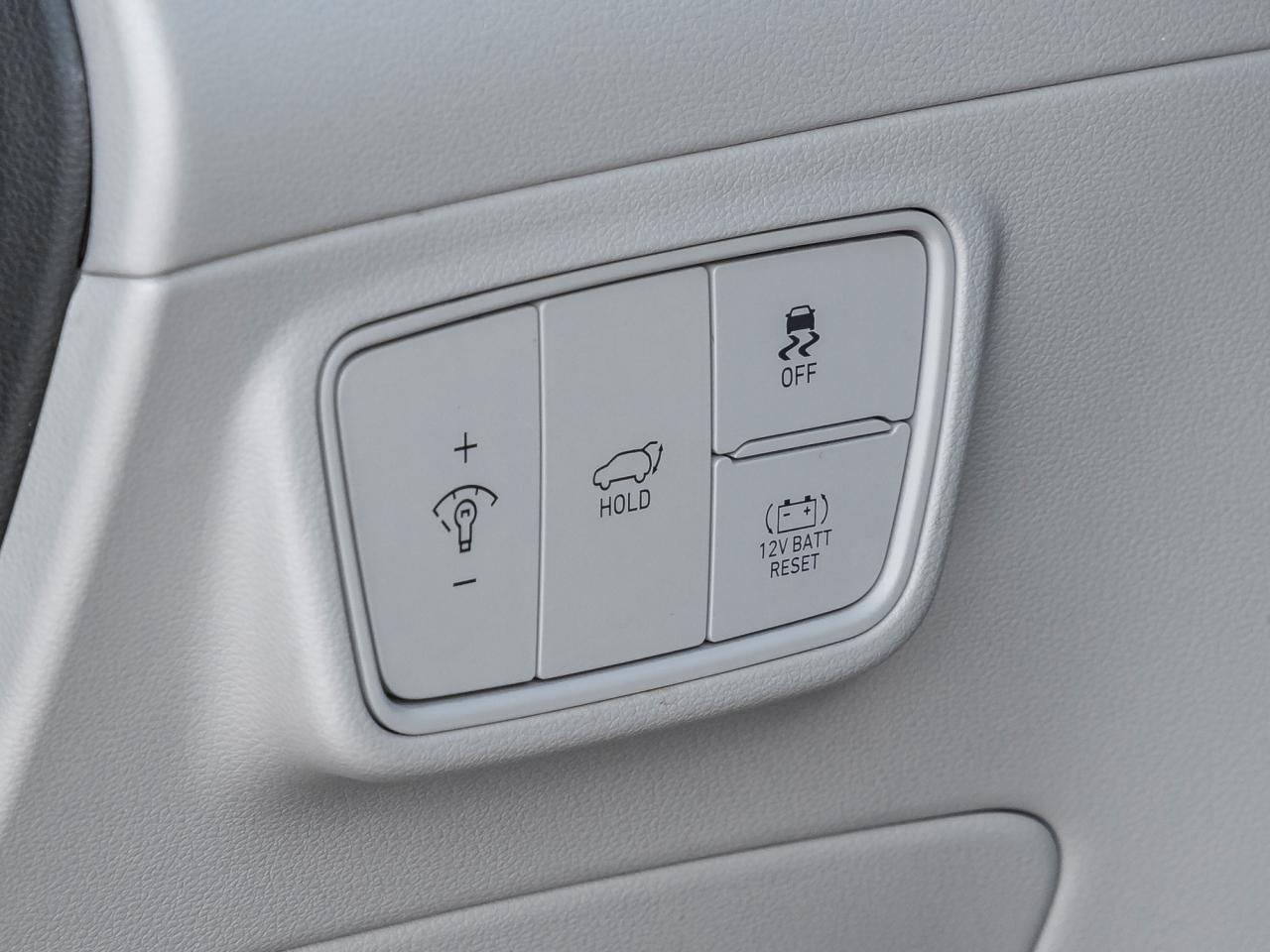 2023 Hyundai Tucson Hybrid Ultimate AWD   Local trade Photo