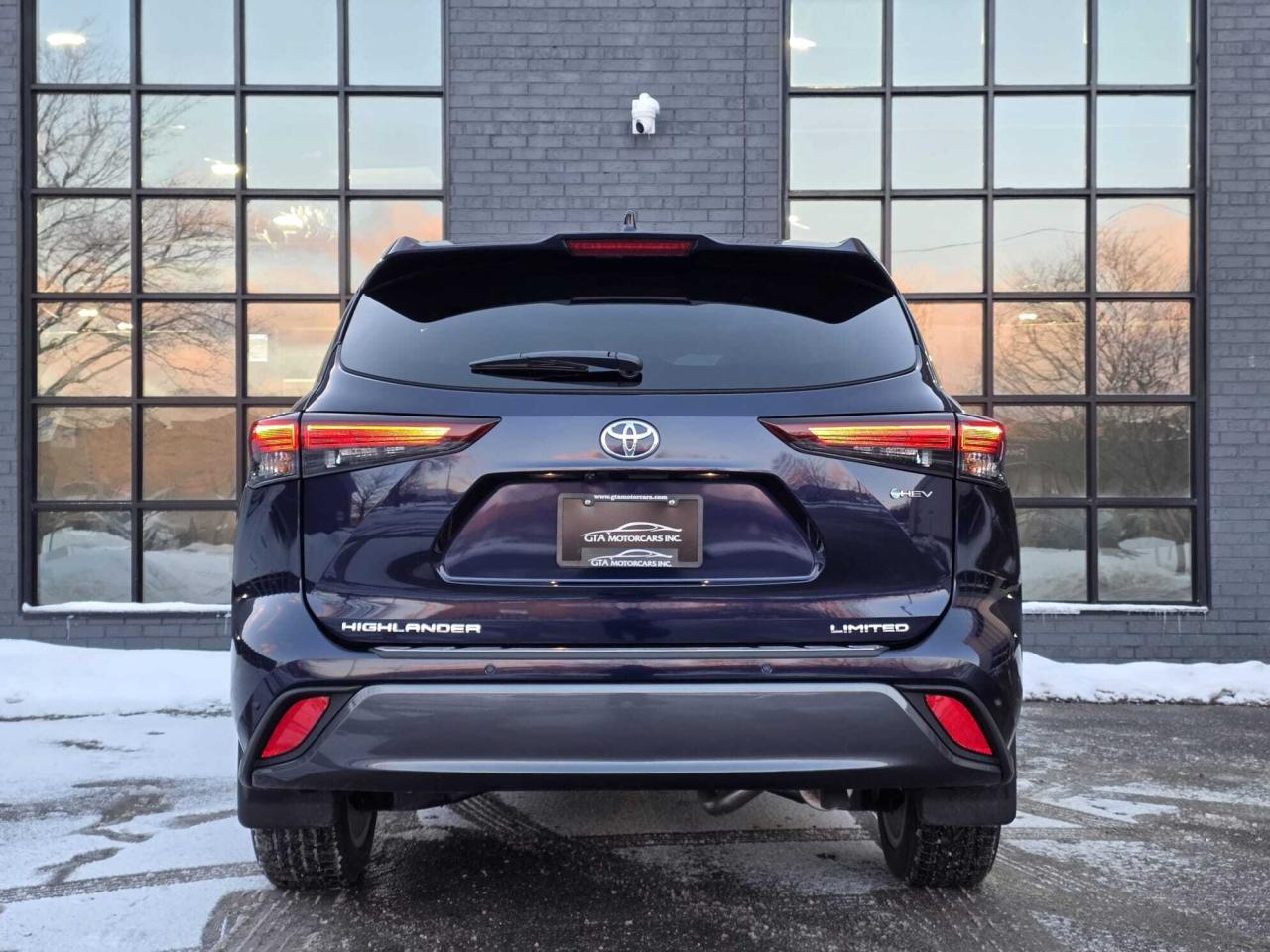 2025 Toyota Highlander HYBRID Limited AWD Photo