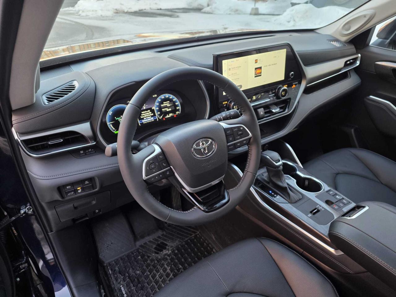2025 Toyota Highlander HYBRID Limited AWD Photo