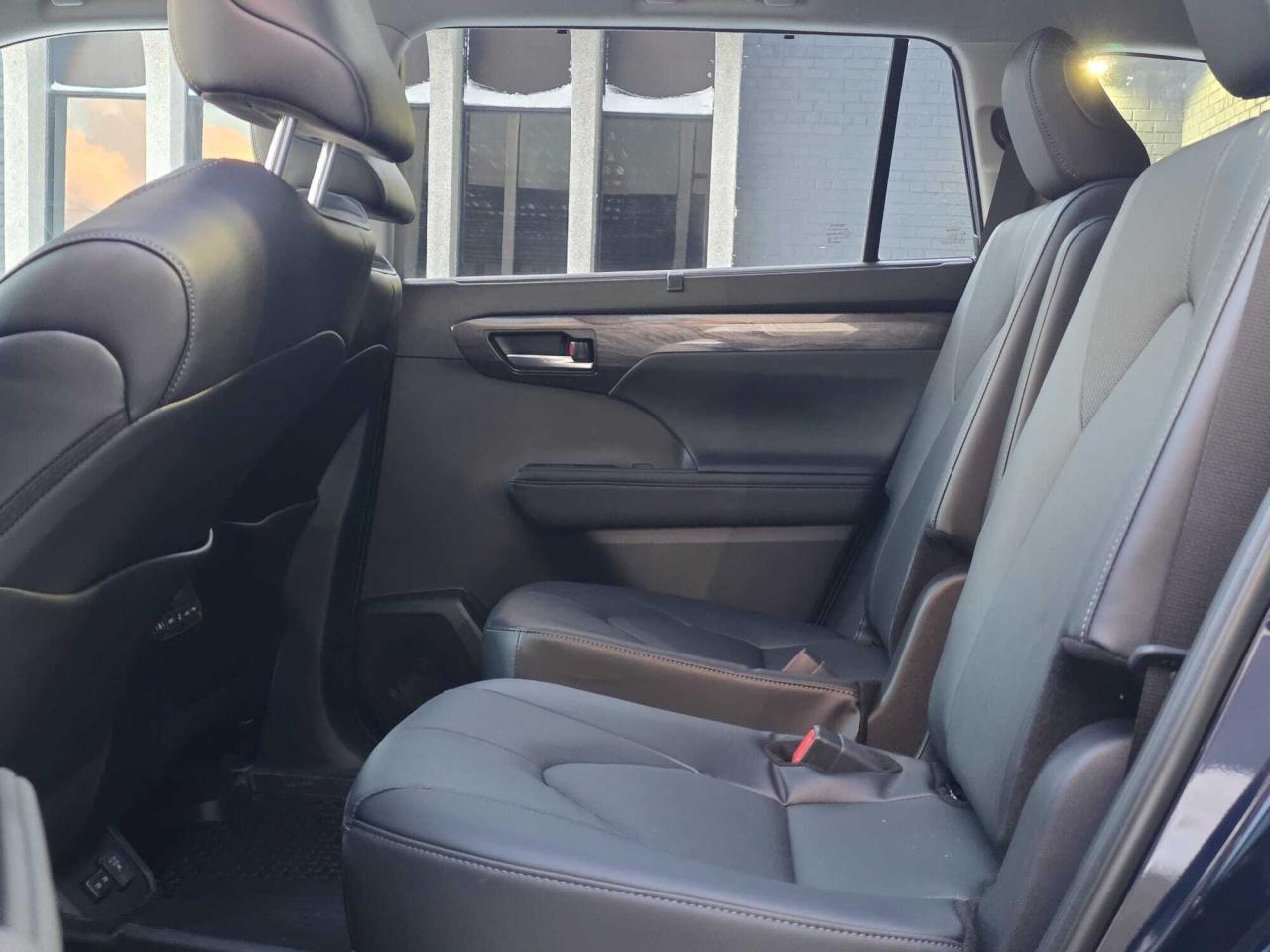 2025 Toyota Highlander HYBRID Limited AWD Photo