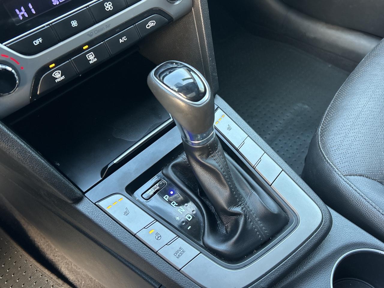 2017 Hyundai Elantra Limited Photo