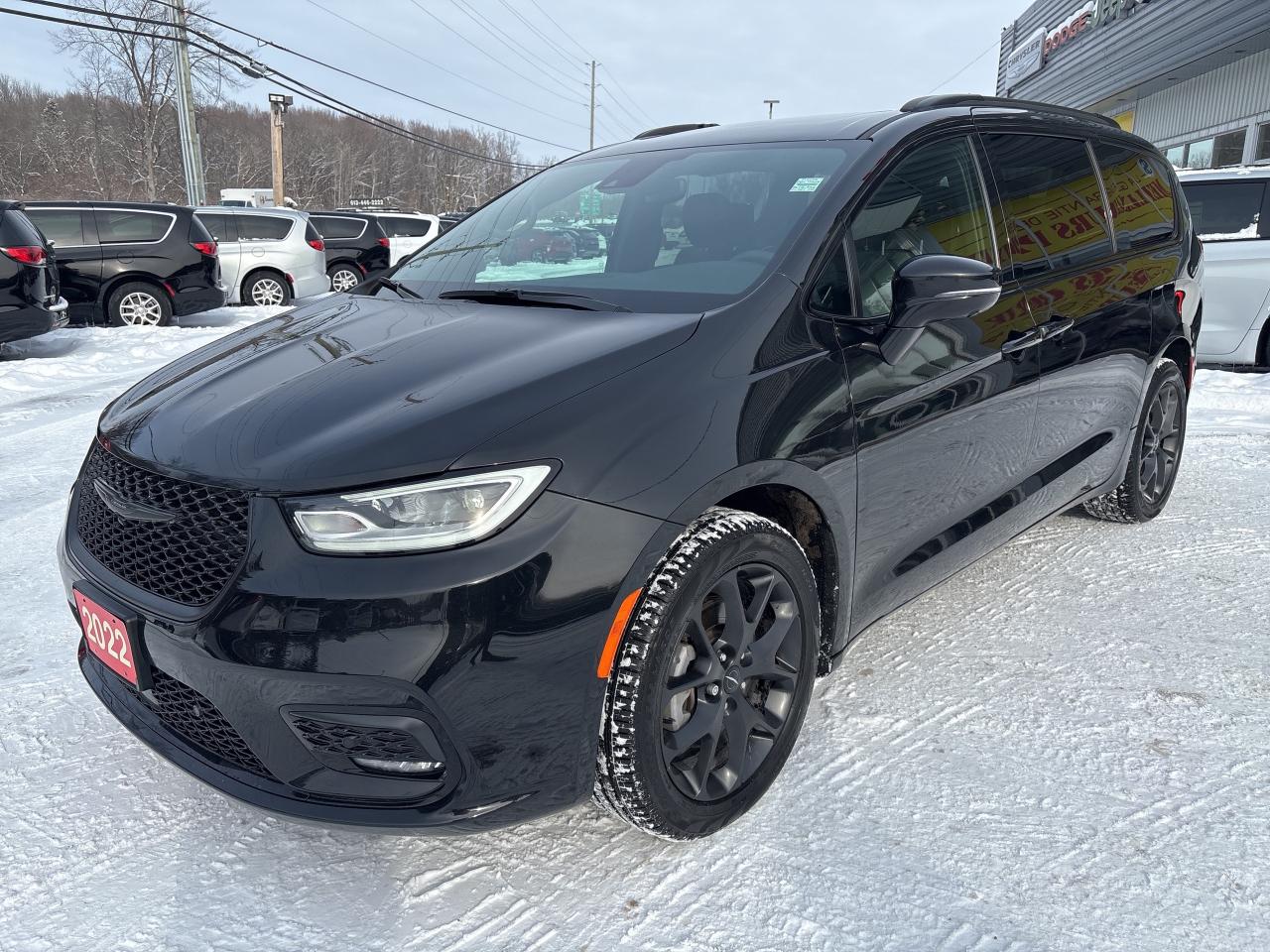 2022 Chrysler Pacifica Limited Photo