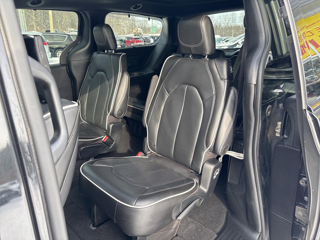 2022 Chrysler Pacifica Limited Photo