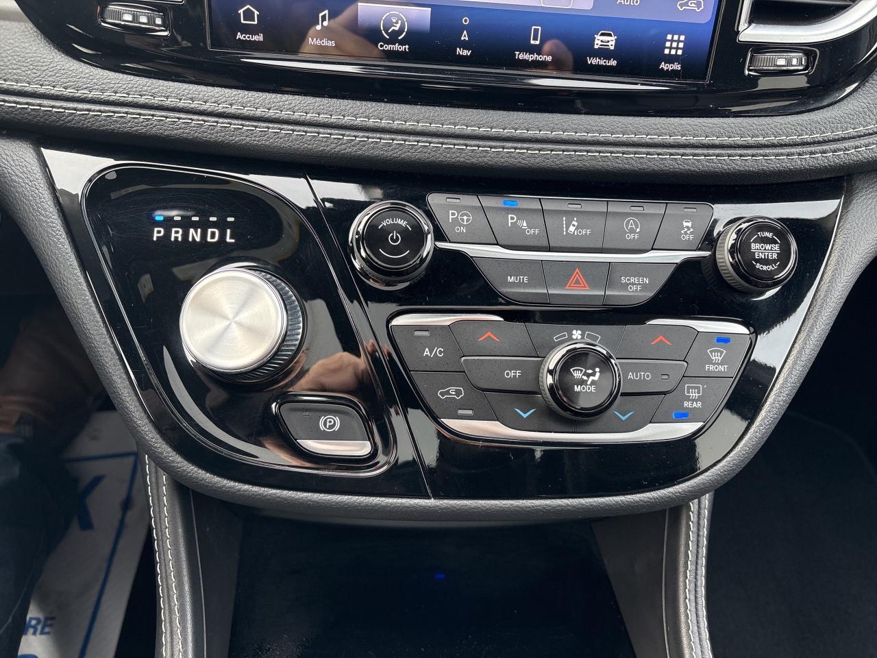 2022 Chrysler Pacifica Limited Photo