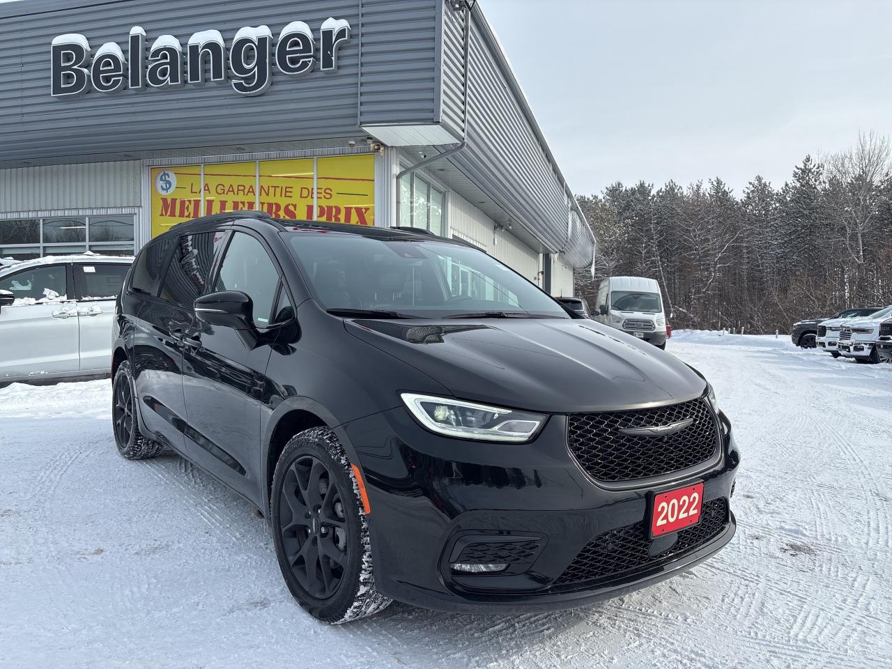 2022 Chrysler Pacifica Limited Photo0