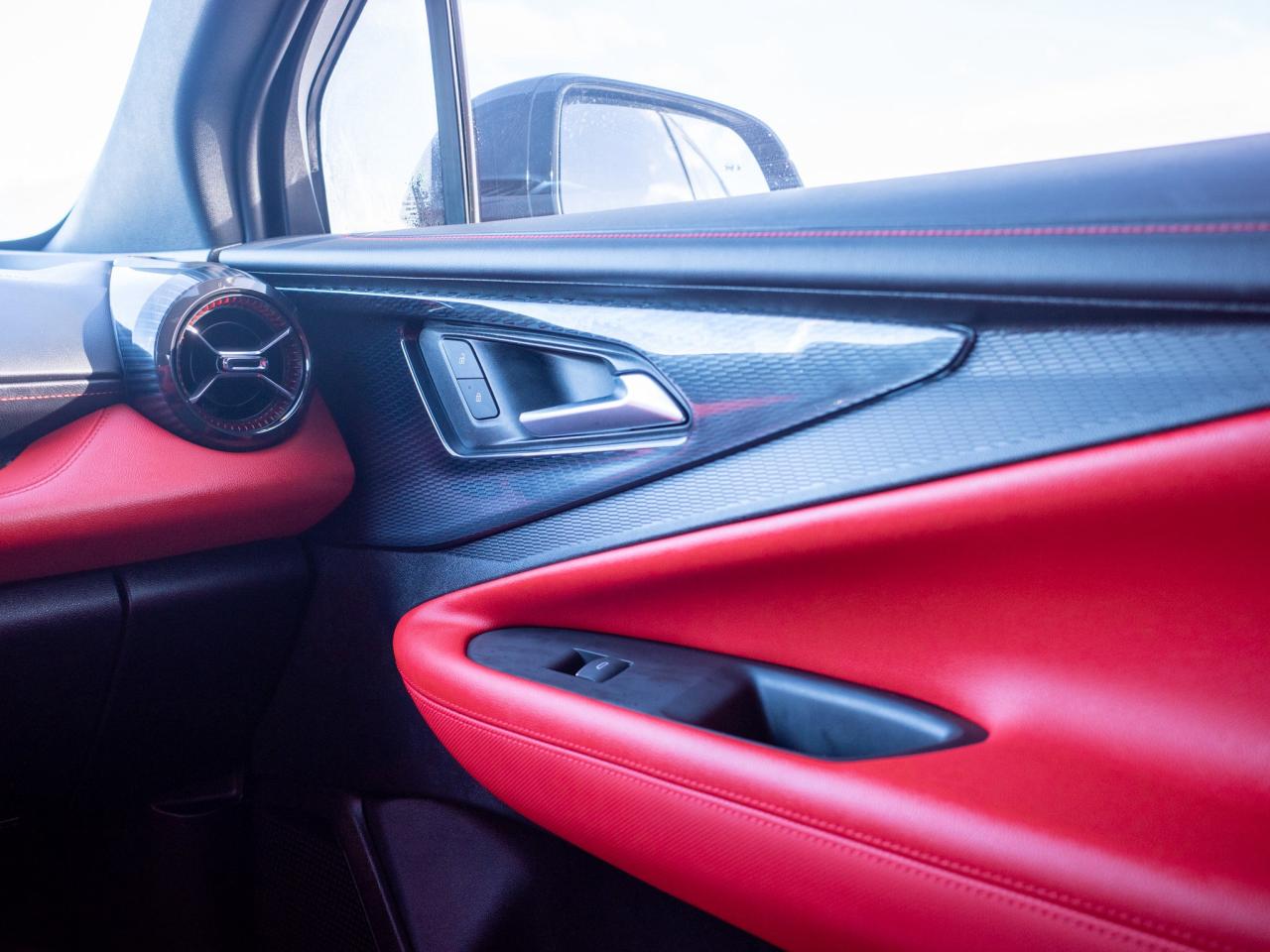 2024 Chevrolet Blazer EV eAWD RS - Power Liftgate Photo