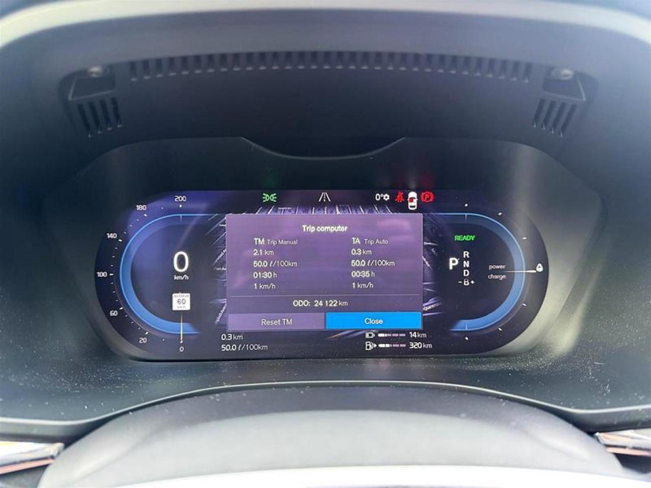 2024 Volvo XC60 Recharge T8 eAWD PHEV Plus Dark Theme Photo